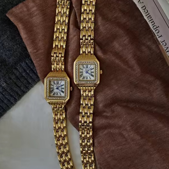 New! Panthere Classic Gold Crystal Stainless Steel Gold Watch - Picture 16 of 16